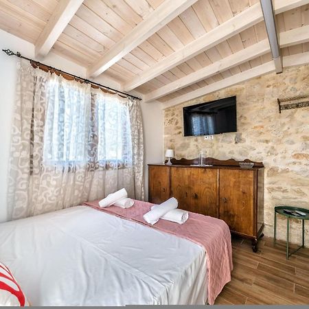 Guest House Aphrodite Kato Archanes Buitenkant foto